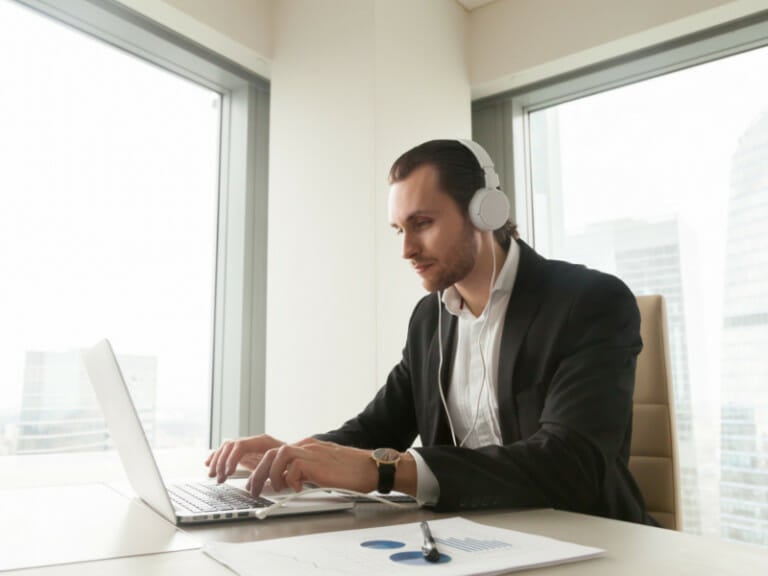 webinars vs elearning (e-learning v webinars) comparison pros and cons